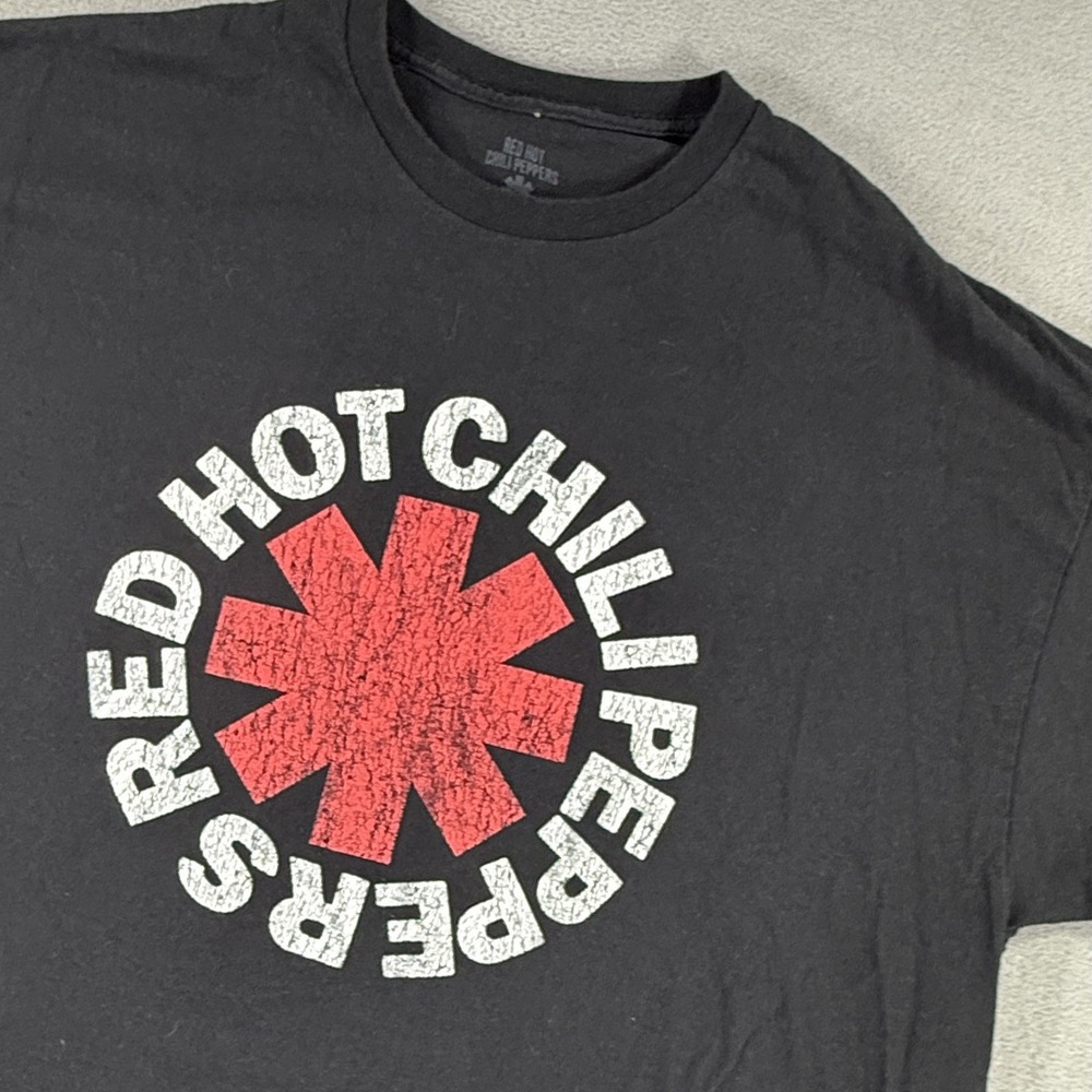 Red Hot Chili Peppers Vintage Logo Graphic T-Shirt Size XL